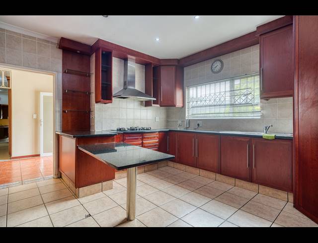 5 BEDROOM HOUSE SOLD IN WESTVILLE